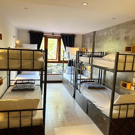 Harmony Old Town Hostel And Pool Bar 호이안 외부 사진