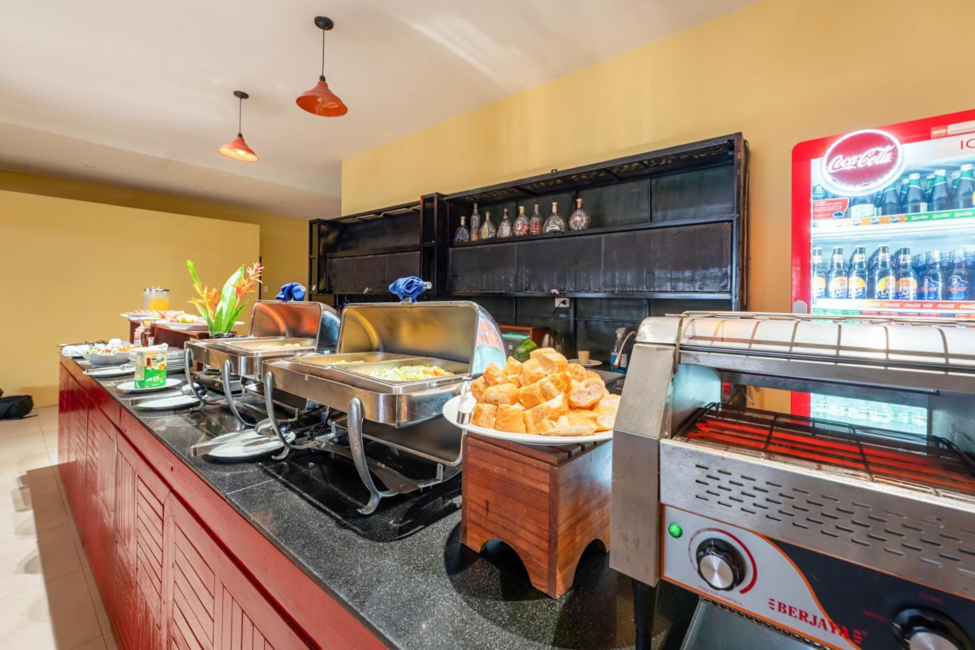 Harmony Old Town Hostel And Pool Bar 호이안 외부 사진