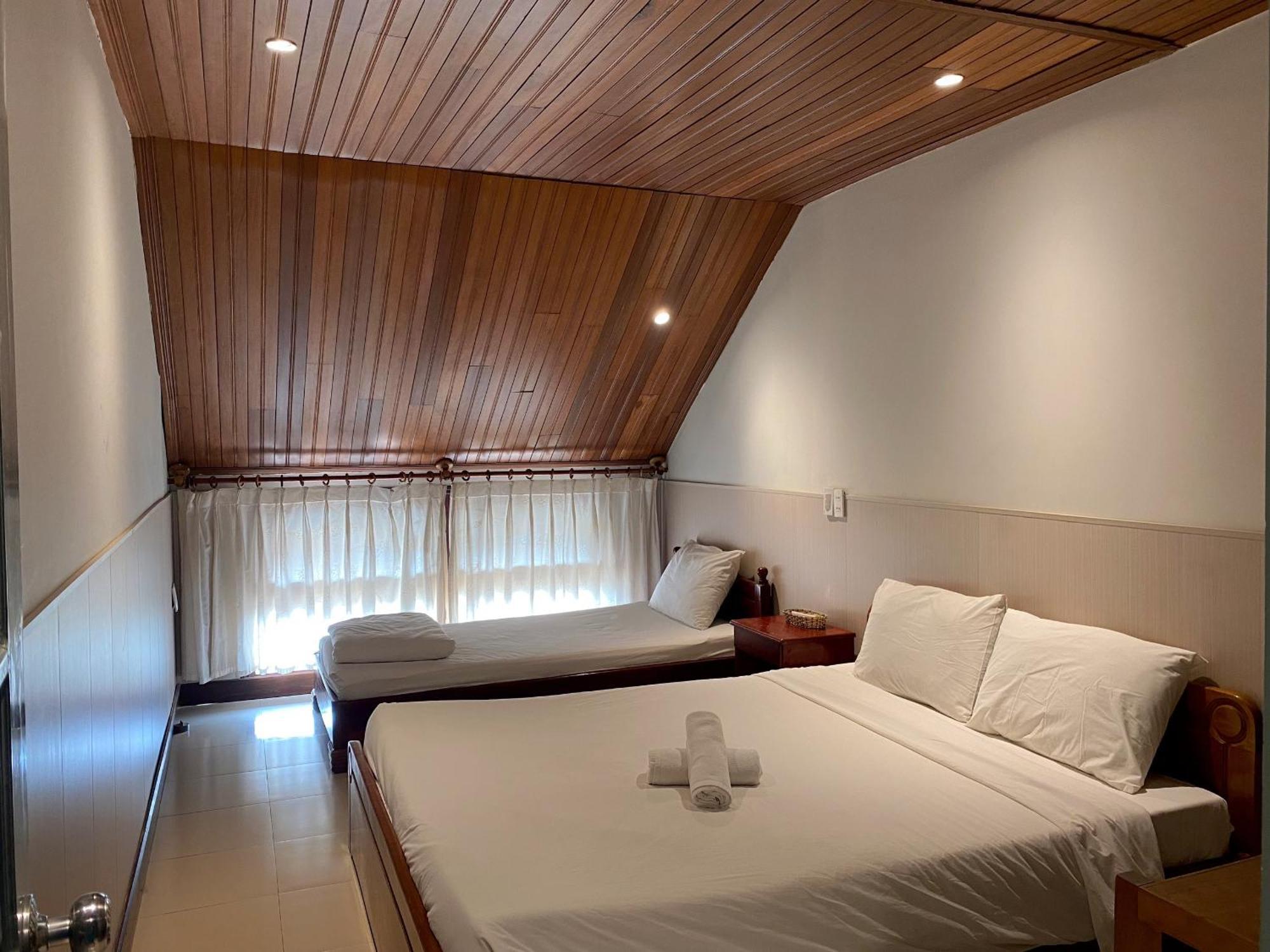 Harmony Old Town Hostel And Pool Bar 호이안 외부 사진